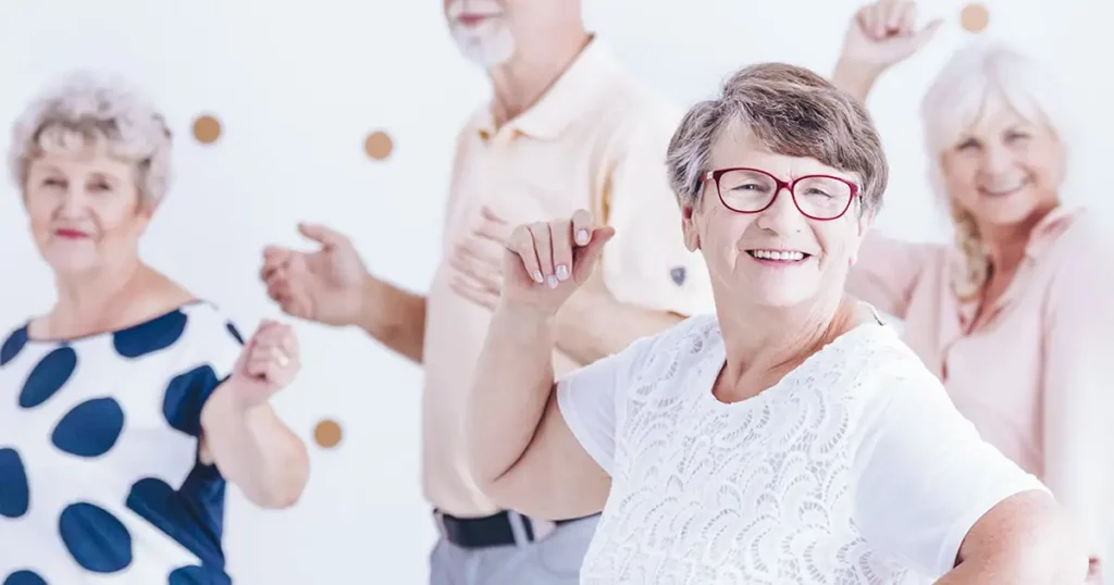 Durch seniorenfreundliche Sportgymnastik und Gesellschaftstanz unterstützen wir Ihre gesunde und schwungvolle Lebenseinstellung im besten Alter.